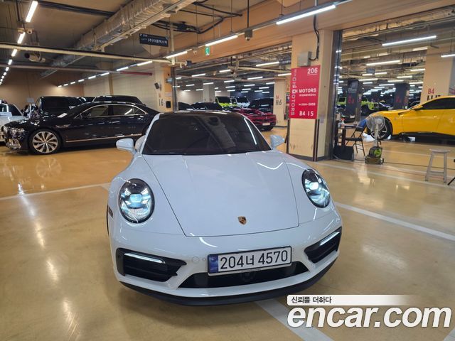 Porsche 911 Carrera GTS - фото 2