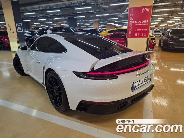Porsche 911 Carrera GTS - фото 3
