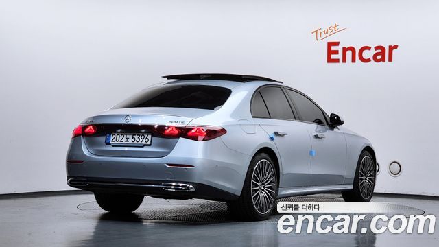 Mercedes-Benz E-Class W214 E450 4MATIC Exclusive - фото 1