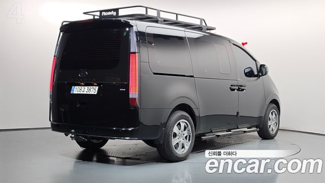 Hyundai Staria 4WD Lounge 7-Seater Inspiration - фото 1