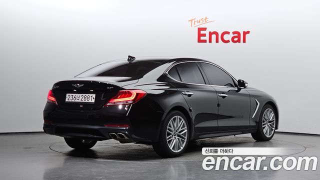 Genesis G70 2.0T Advanced - фото 1
