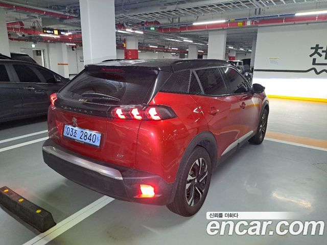 Peugeot 2008 2-го поколения EV GT - фото 3