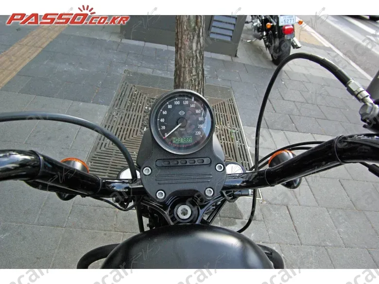 HARLEY-DAVIDSON XL 883 N - фото 3