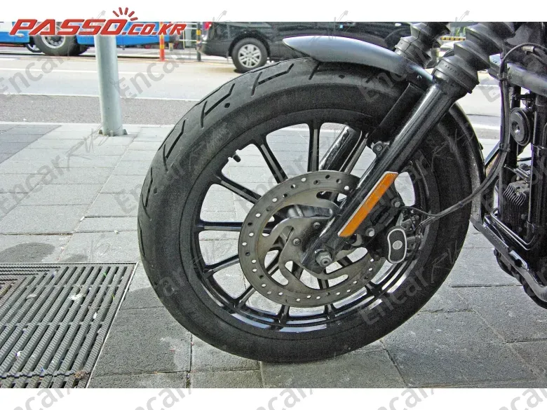 HARLEY-DAVIDSON XL 883 N - фото 5