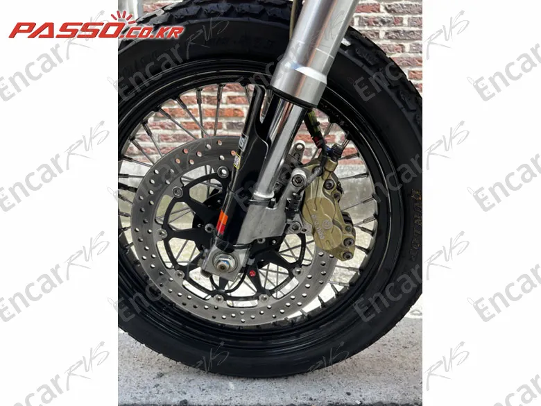 KAWASAKI W 800 - фото 4