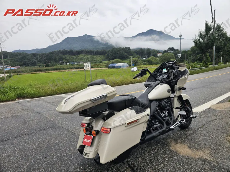 HARLEY-DAVIDSON ROAD GLIDE SPECIAL - фото 0