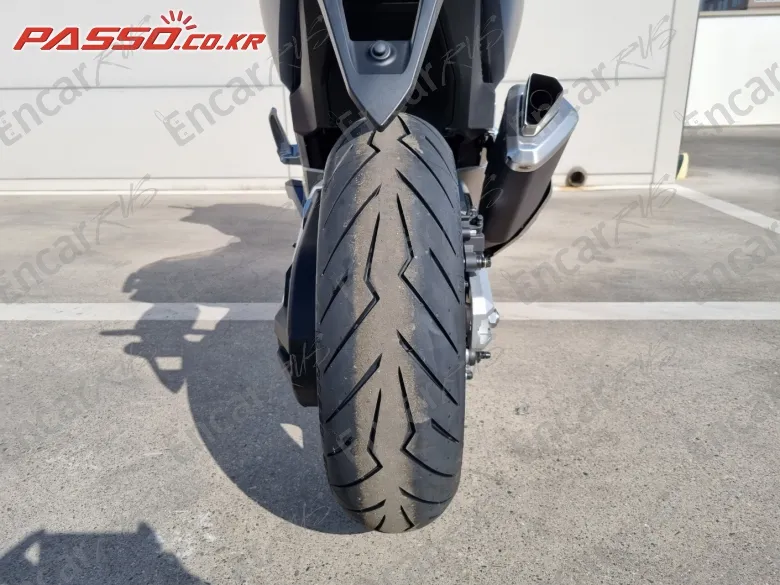 HONDA FORZA 750 - фото 5