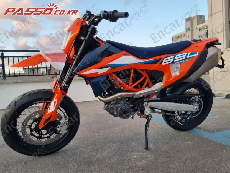 KTM 690 SMC R - фото 1