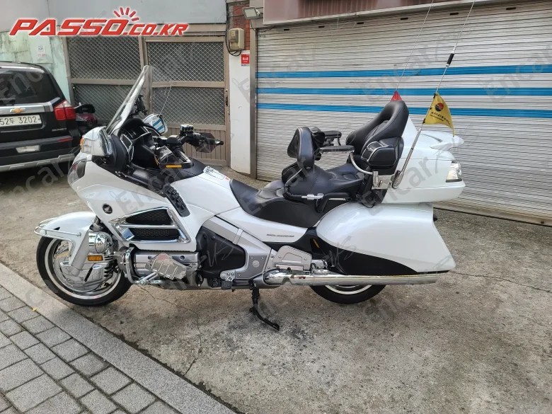 HONDA GOLDWING 1800 - фото 1