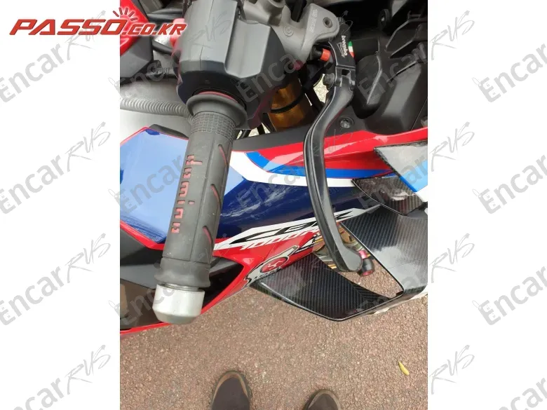 HONDA CBR 1000 RR SP - фото 3