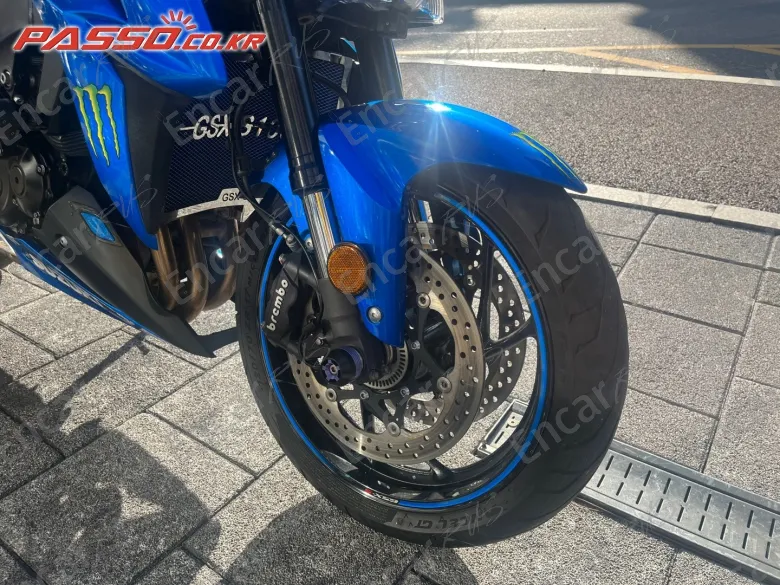 SUZUKI GSX S 1000 - фото 4