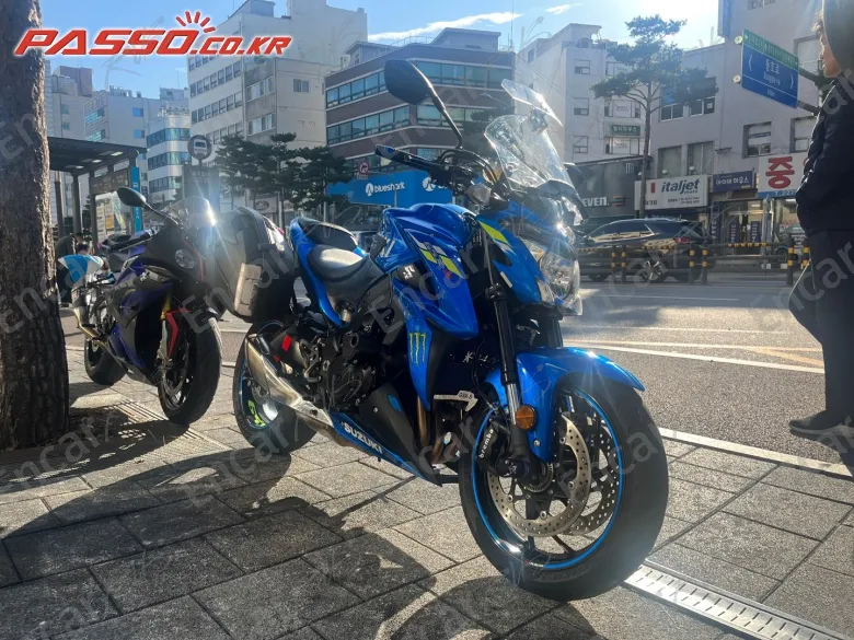 SUZUKI GSX S 1000 - фото 6