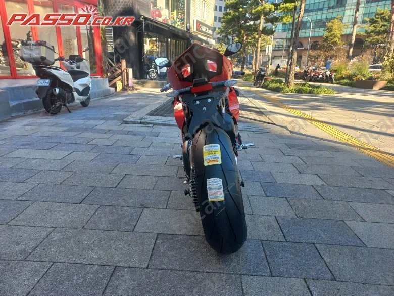 DUCATI PANIGALE V4 - фото 2