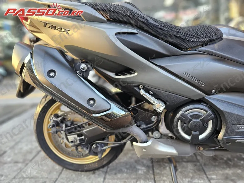 YAMAHA T MAX 560 - фото 6