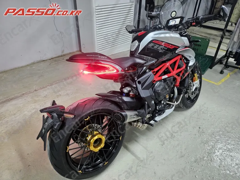 MV AGUSTA DRAGSTER 800 RC SCS - фото 2