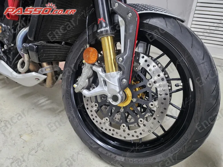 MV AGUSTA DRAGSTER 800 RC SCS - фото 6