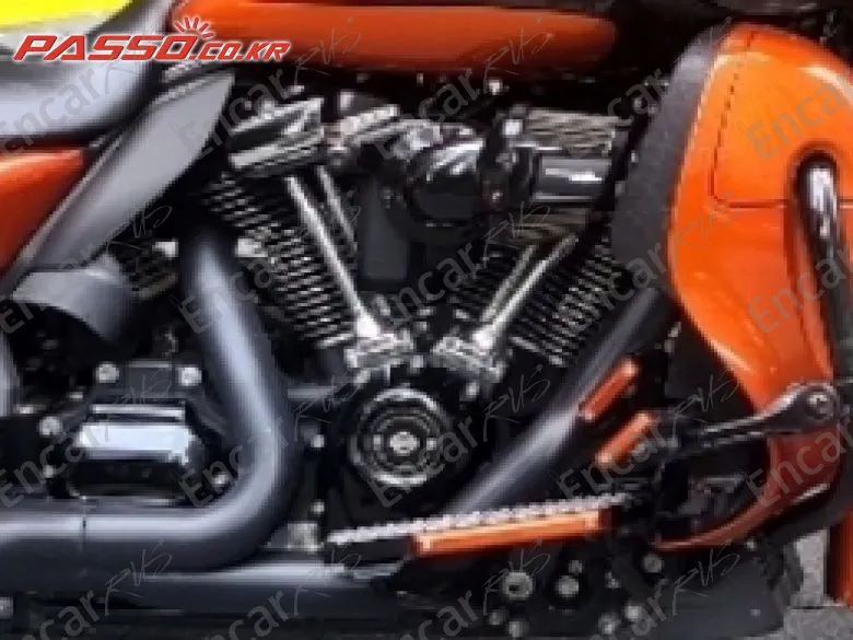 HARLEY-DAVIDSON ROAD GLIDE SPECIAL - фото 4