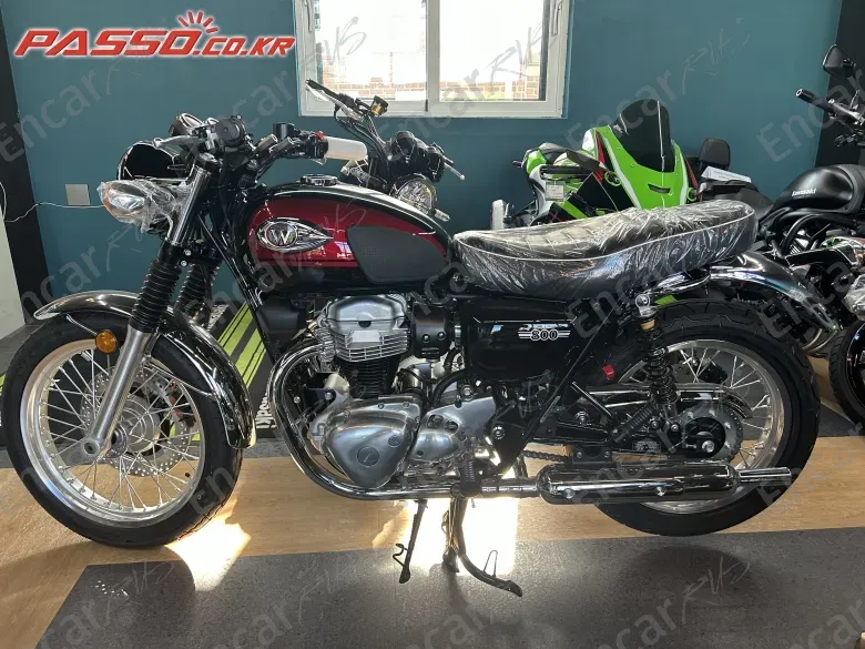 KAWASAKI W 800 - фото 1