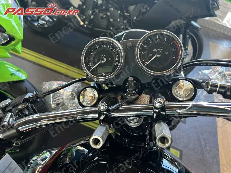 KAWASAKI W 800 - фото 3