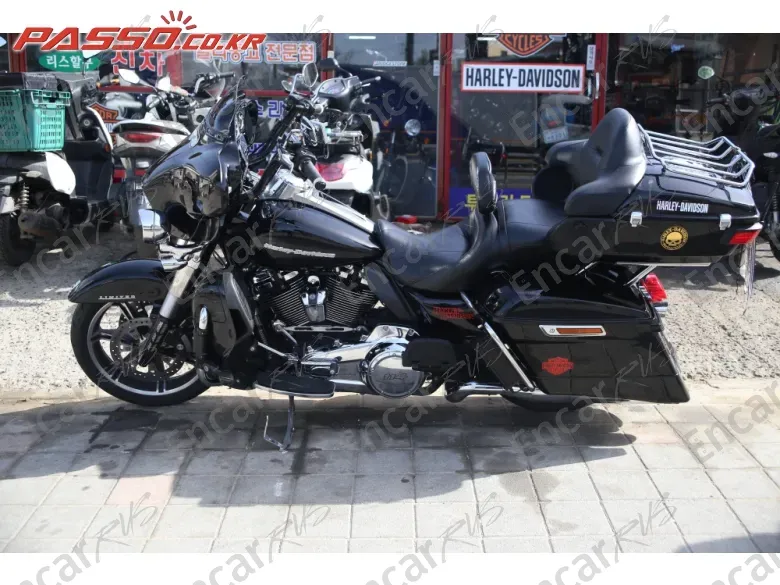 Harley-Davidson Flhtk Electra Glide Ultra Limited - фото 1