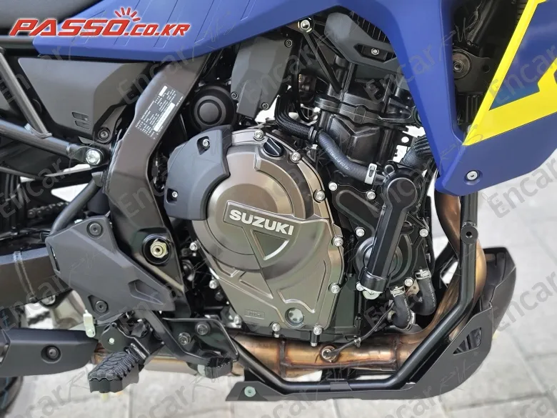 SUZUKI V STROM 800 DE - фото 4