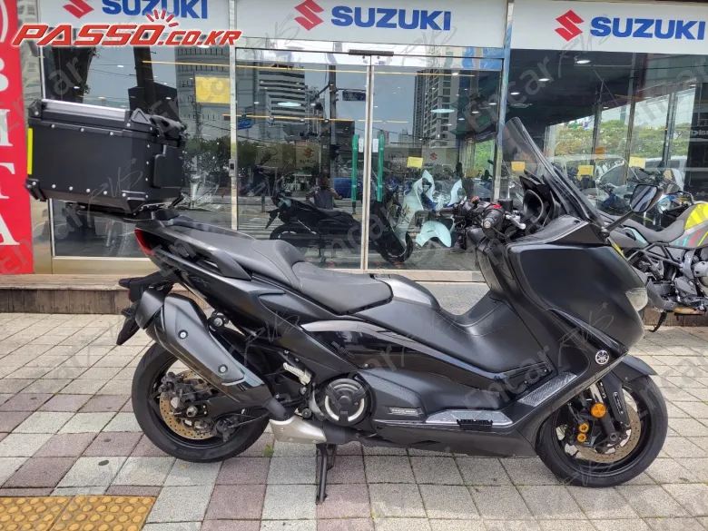 YAMAHA T MAX 560 - фото 0