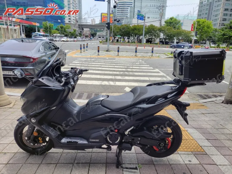 YAMAHA T MAX 560 - фото 1