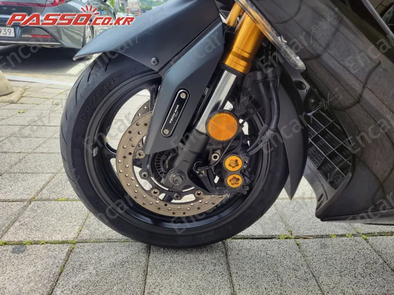 YAMAHA T MAX 560 - фото 5