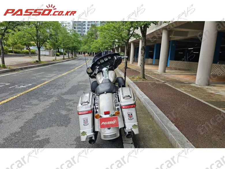 HARLEY-DAVIDSON FLHX - фото 2