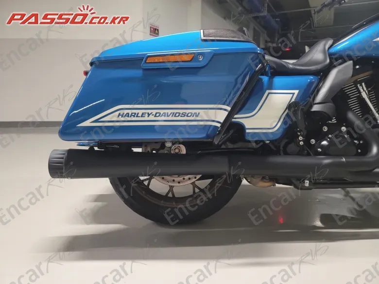 HARLEY-DAVIDSON ROAD GLIDE ST - фото 5