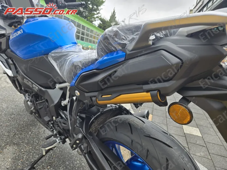 Suzuki Gsx S 1000 Gx - фото 5