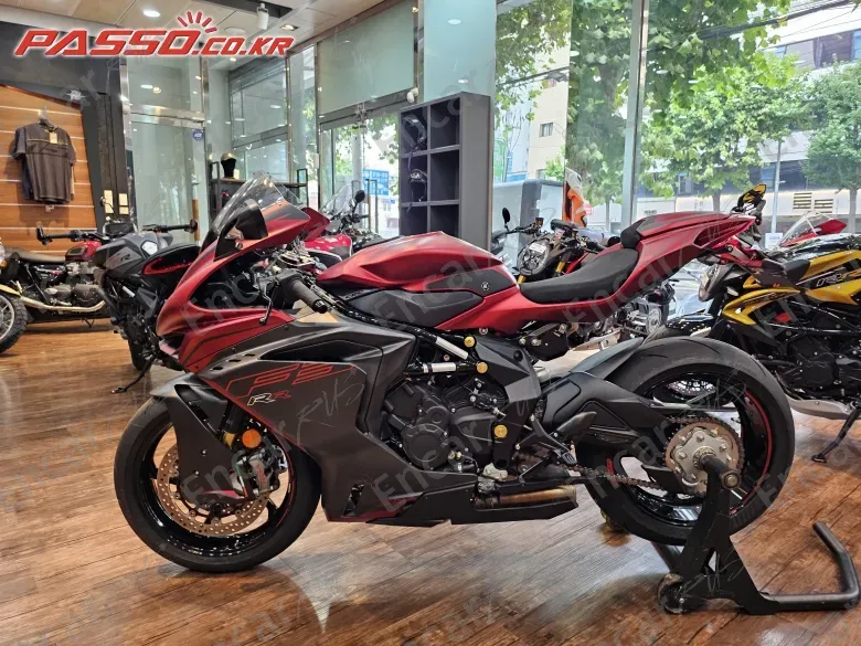 MV AGUSTA F3 RR - фото 1