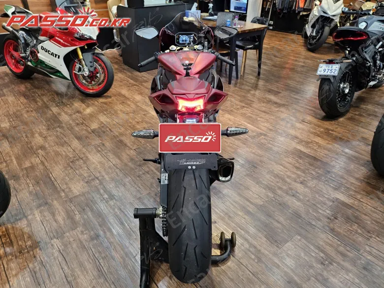 MV AGUSTA F3 RR - фото 2