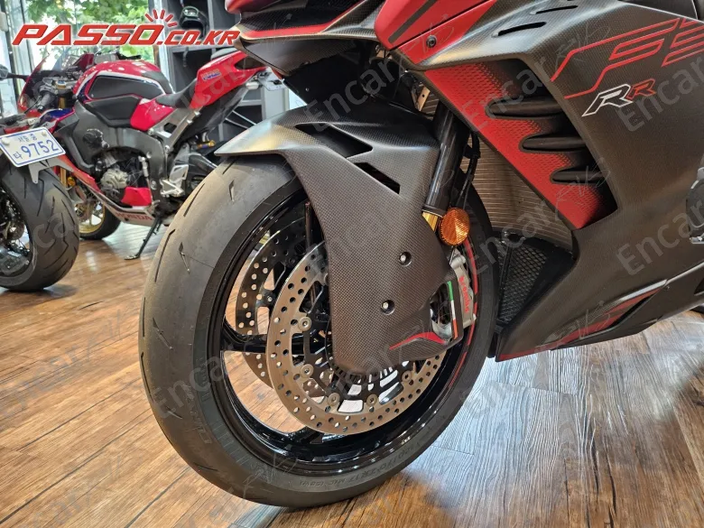 MV AGUSTA F3 RR - фото 5