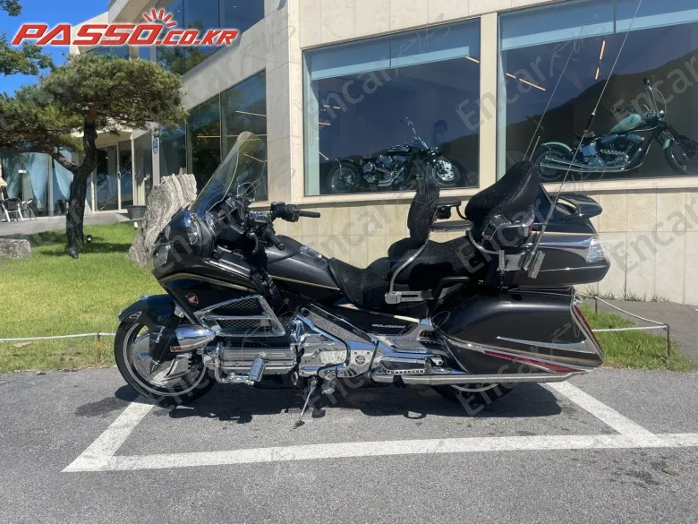 HONDA GOLDWING 1800 - фото 1