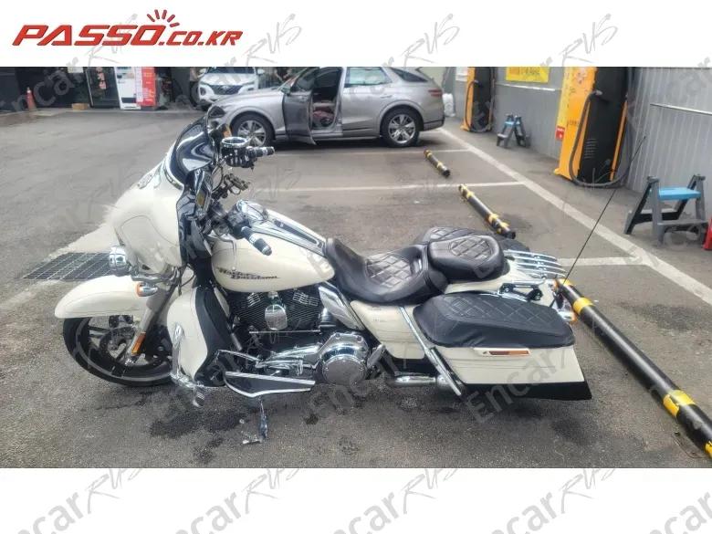 HARLEY-DAVIDSON FLHX - фото 1