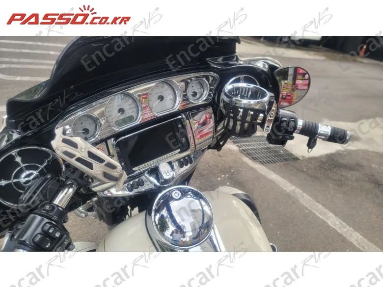 HARLEY-DAVIDSON FLHX - фото 3