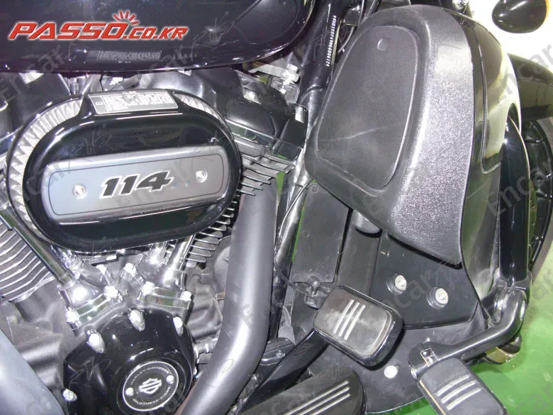 HARLEY-DAVIDSON FLHXS STREET GLIDE SPECIAL - фото 4