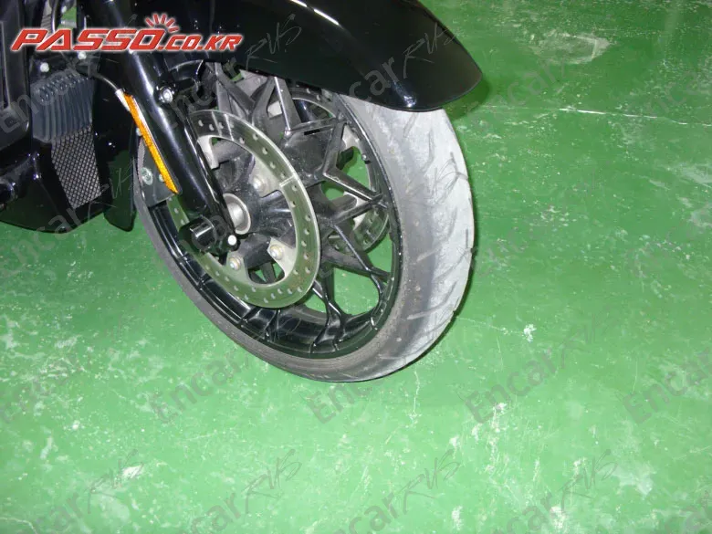 HARLEY-DAVIDSON FLHXS STREET GLIDE SPECIAL - фото 5