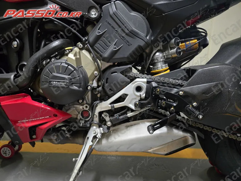 DUCATI STREETFIGHTER V4 S - фото 4