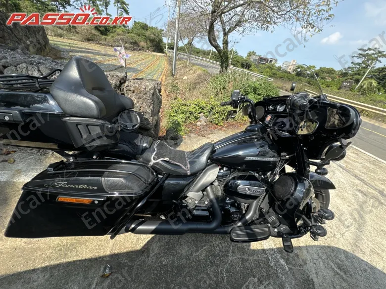HARLEY-DAVIDSON FLHXS STREET GLIDE SPECIAL - фото 0