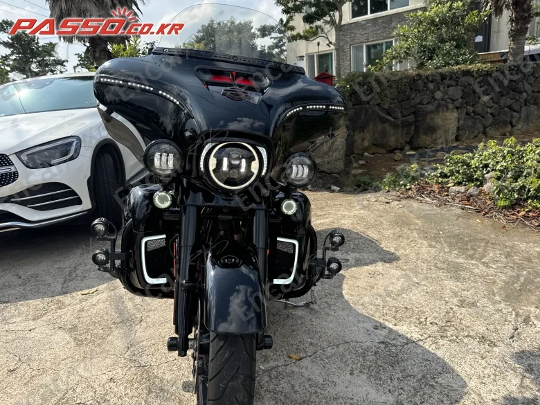 HARLEY-DAVIDSON FLHXS STREET GLIDE SPECIAL - фото 6