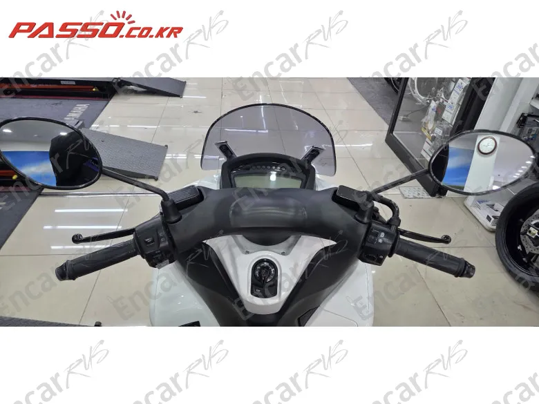 YAMAHA TRICITY 125 - фото 3
