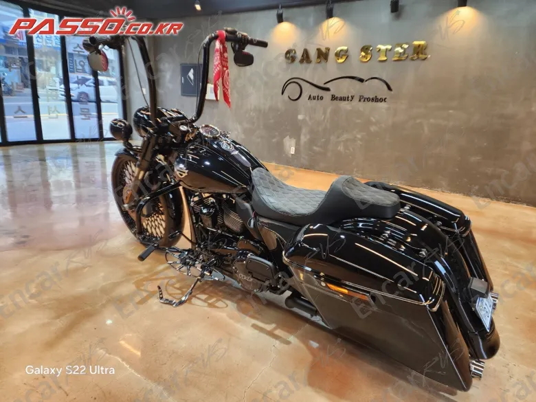 HARLEY-DAVIDSON ROAD KING SPECIAL - фото 1