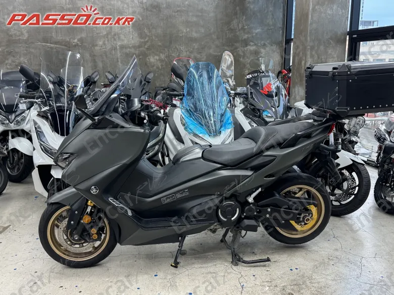 YAMAHA T MAX 560 - фото 1