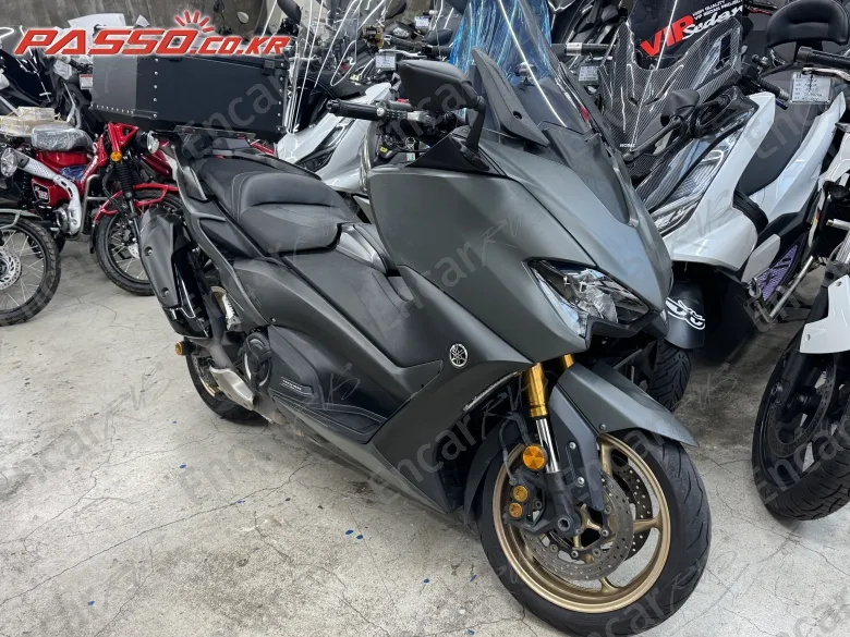 YAMAHA T MAX 560 - фото 4