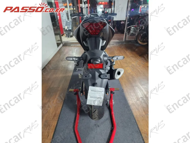 YAMAHA MT 03 - фото 2