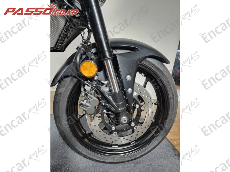 YAMAHA MT 03 - фото 5