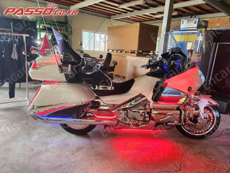 HONDA GOLDWING 1800 - фото 0