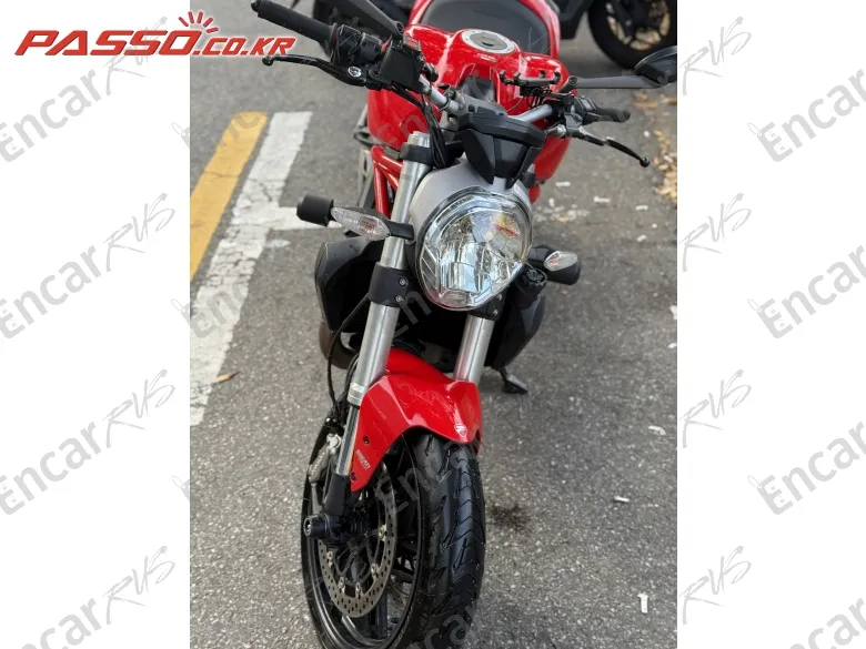 DUCATI MONSTER 821 - фото 4